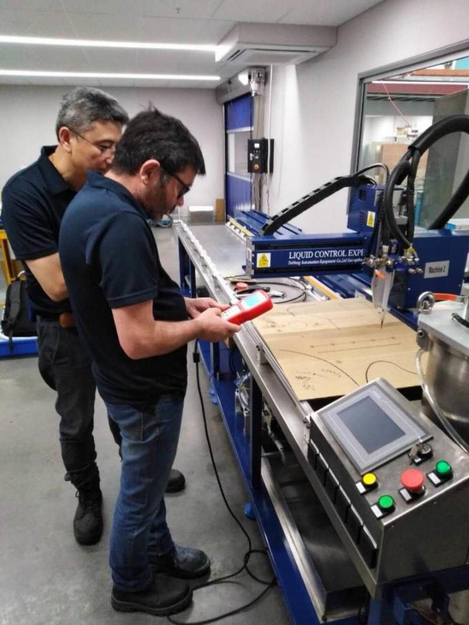 সিসিডি ভিজ্যুয়াল ওয়ান পার্ট গ্লু ডিসপেনসিং মেশিন 60L ট্যাংক ক্ষমতা 16